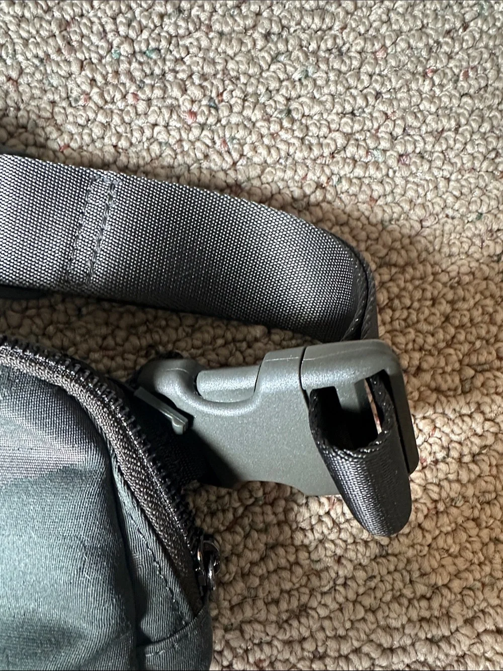 lululemon athletica dark green Camo Crossbody belt bag